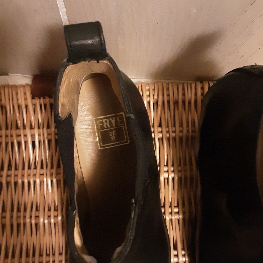 Frye black boots - Picture 3 of 10
